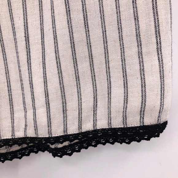 Like New Blue Rain cream black short - Picture 3 of 6